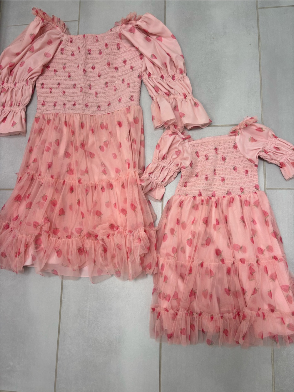 Matching Mommy & Me Strawberry Dress (2 pieces- Size M & Size 4/5T - Picture 3 of 3